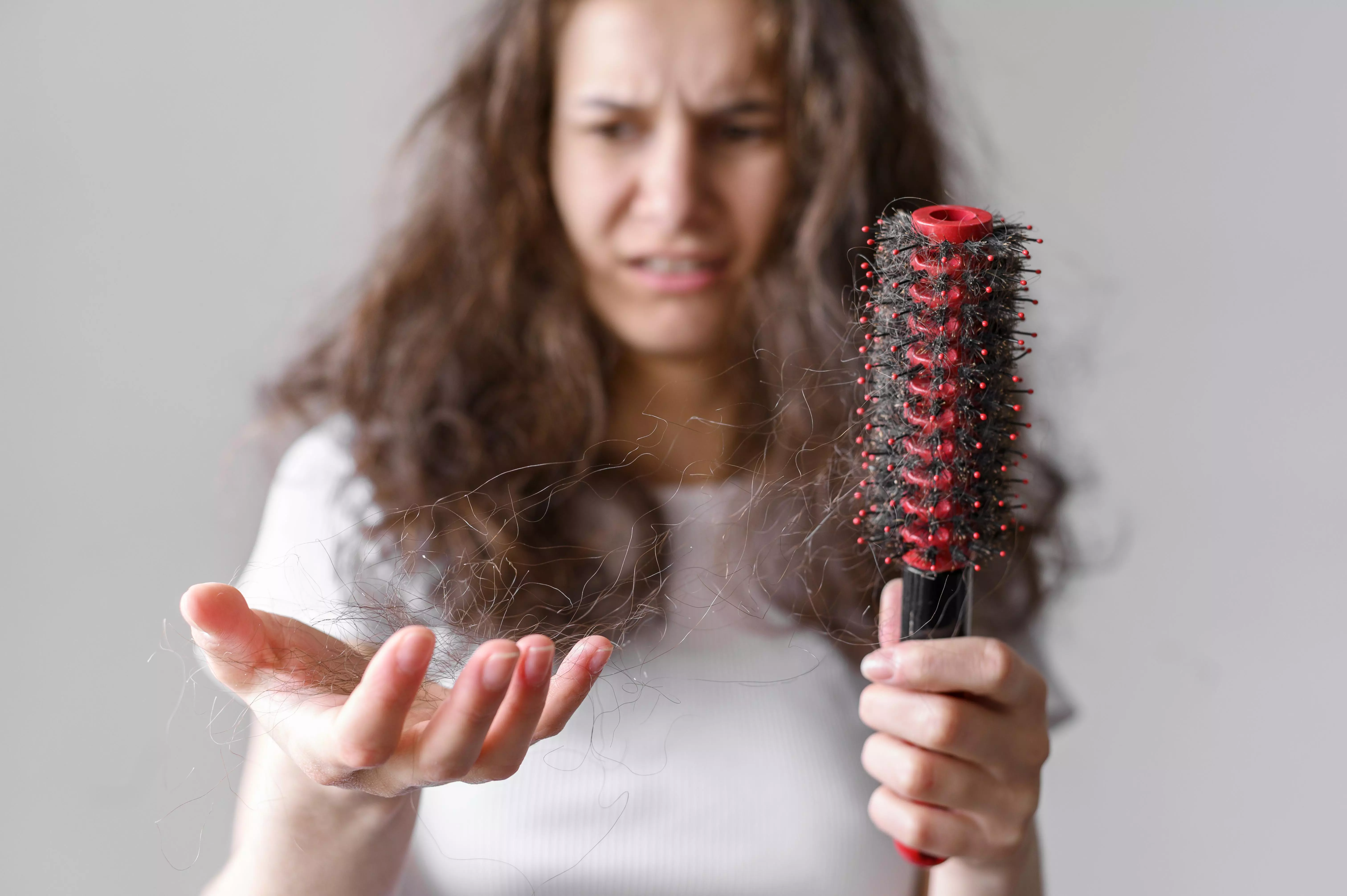 What Causes Hair Loss in Women? What Causes Hair Loss in Women?